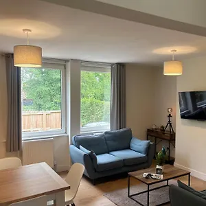 Holiday home Flaxman Avenue - Lovely 4 Bed Home, 5 Mins Drive To Centre, Free Superfast Wi-fi, Free On-street Parking, York