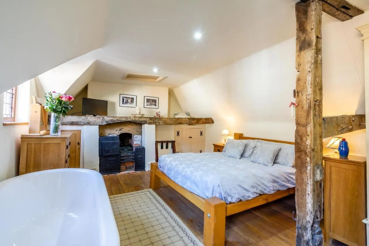 The Dutch House Vila York